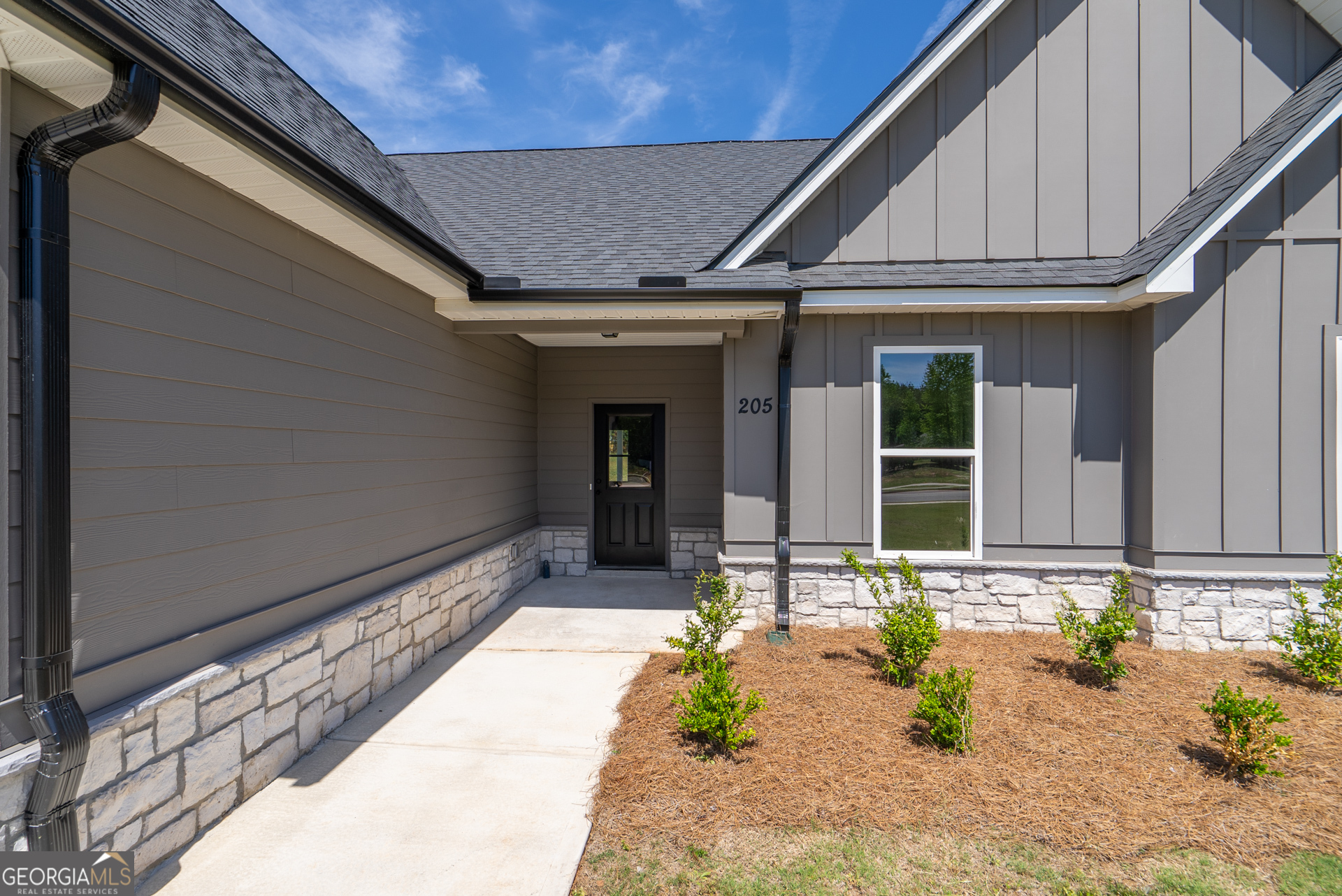 205 Squirrel Run Property Photo 4