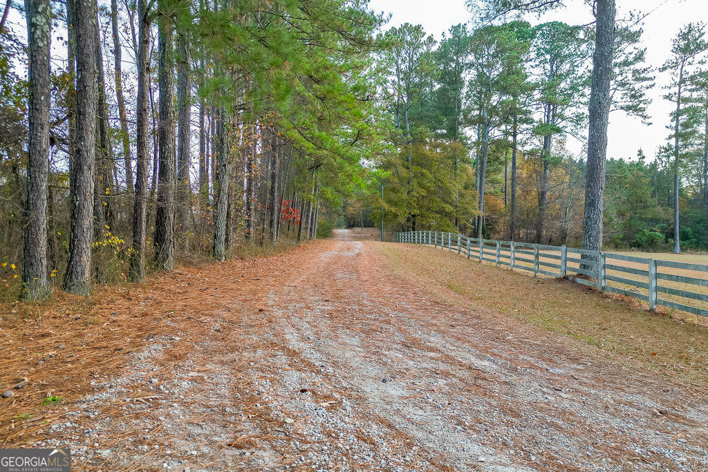 525 Cooper Road Property Photo 8