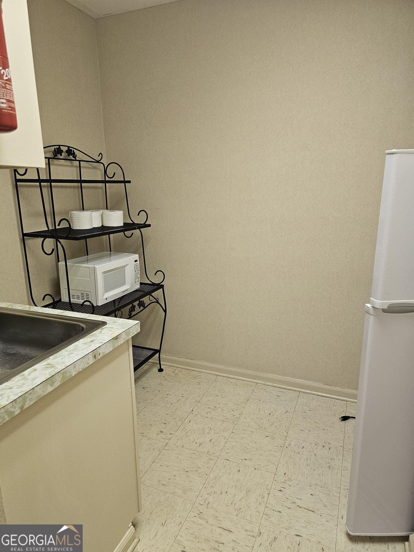 508 Academy Avenue Property Photo 3