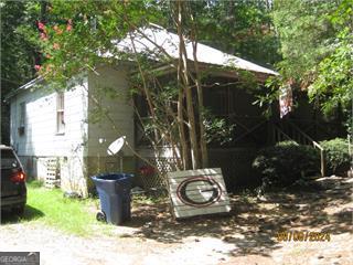 1811 Mcnutt Creek Road Property Photo 5