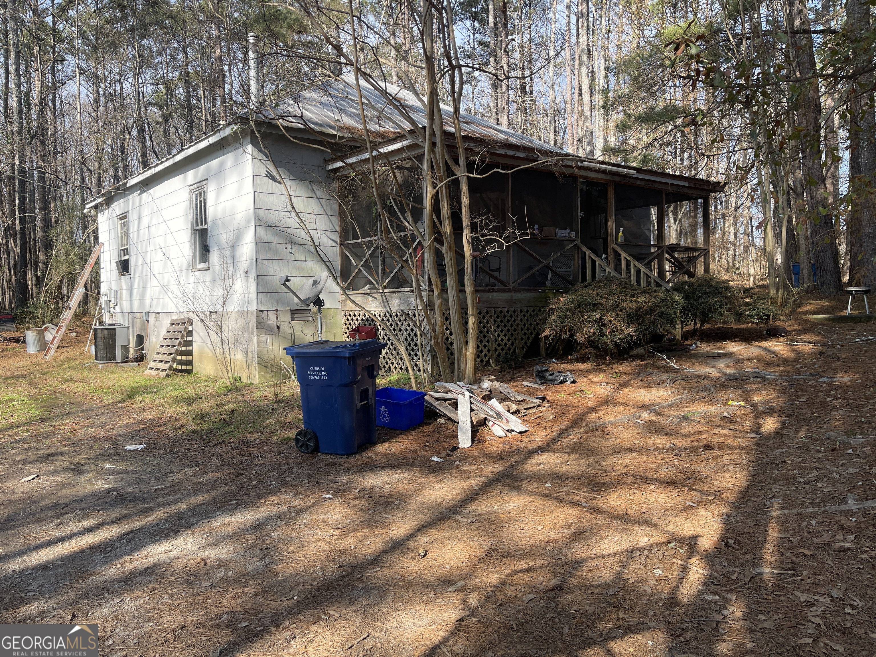 1811 Mcnutt Creek Road Property Photo 6