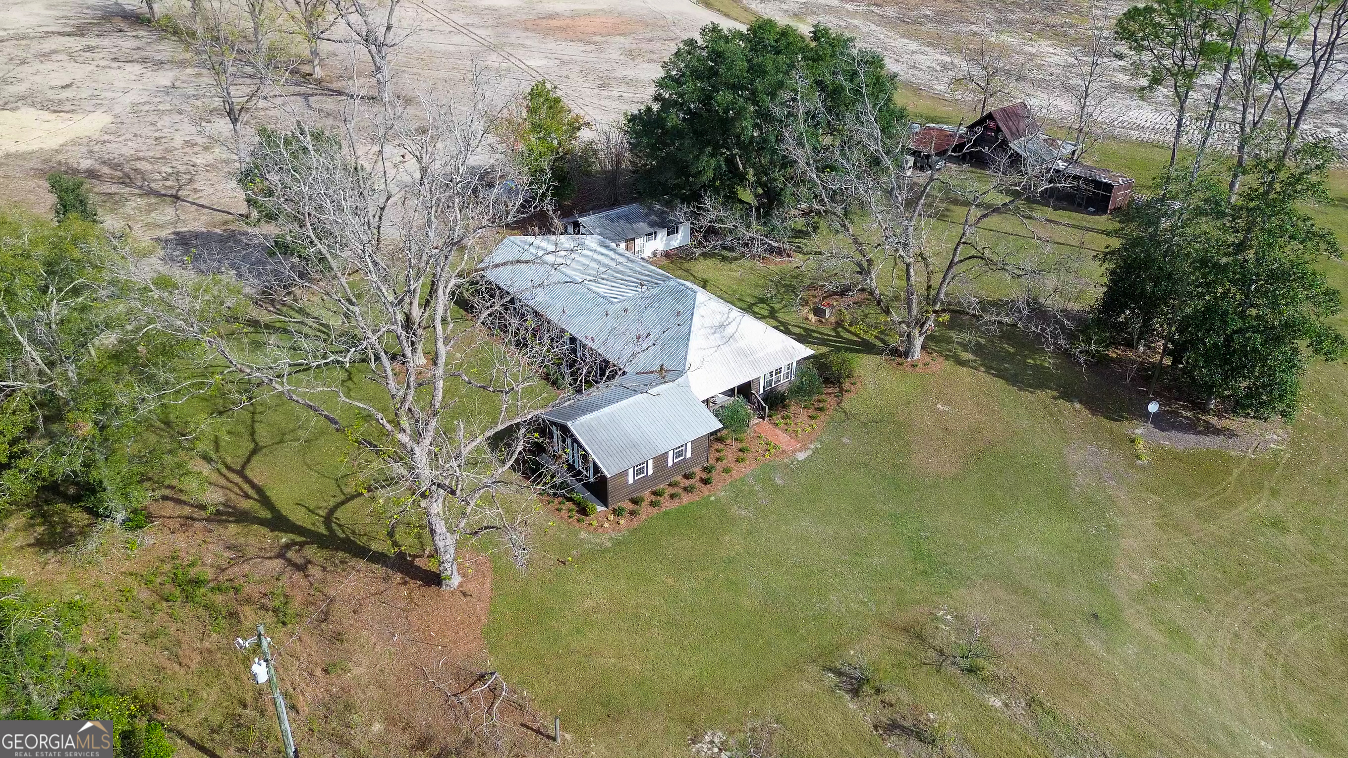5466 Robbin Road Property Photo 5