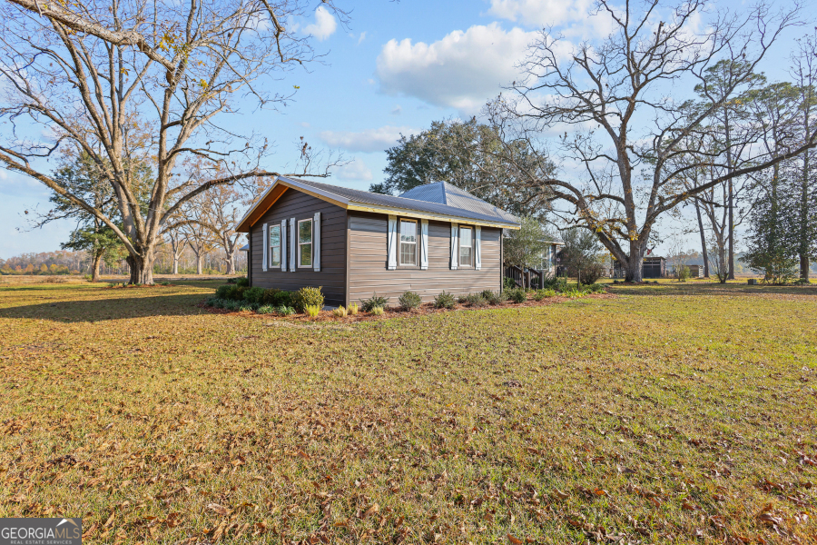 5466 Robbin Road Property Photo 7