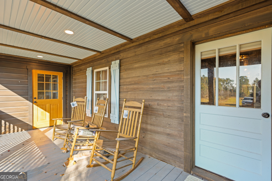 5466 Robbin Road Property Photo 10