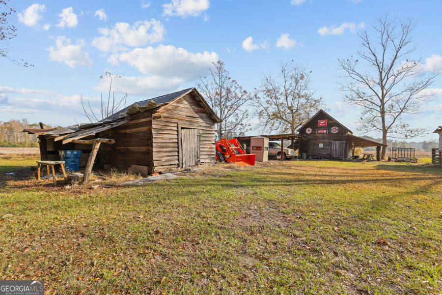 5466 Robbin Road Property Photo 13