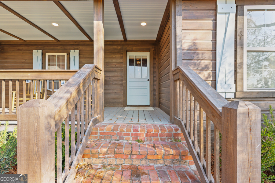 5466 Robbin Road Property Photo 18