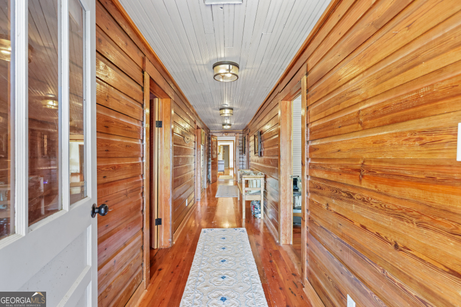 5466 Robbin Road Property Photo 19