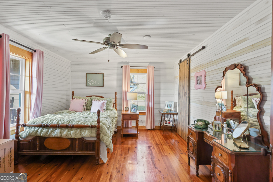 5466 Robbin Road Property Photo 20