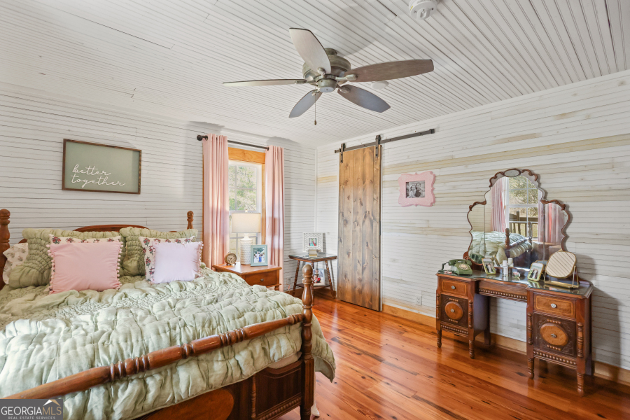 5466 Robbin Road Property Photo 21