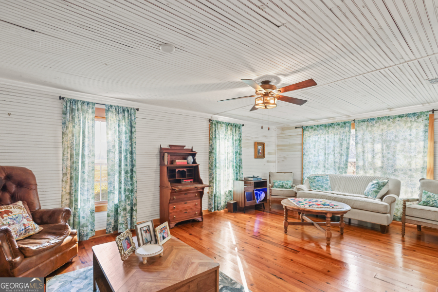 5466 Robbin Road Property Photo 22
