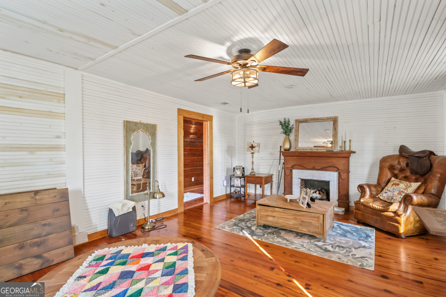 5466 Robbin Road Property Photo 23