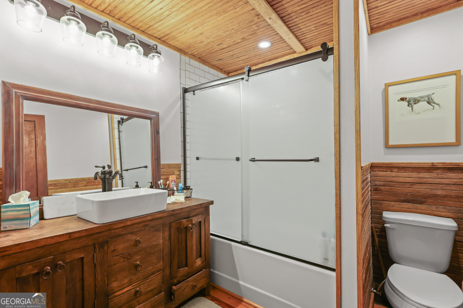 5466 Robbin Road Property Photo 25