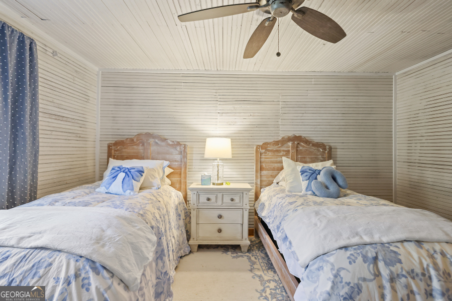 5466 Robbin Road Property Photo 27