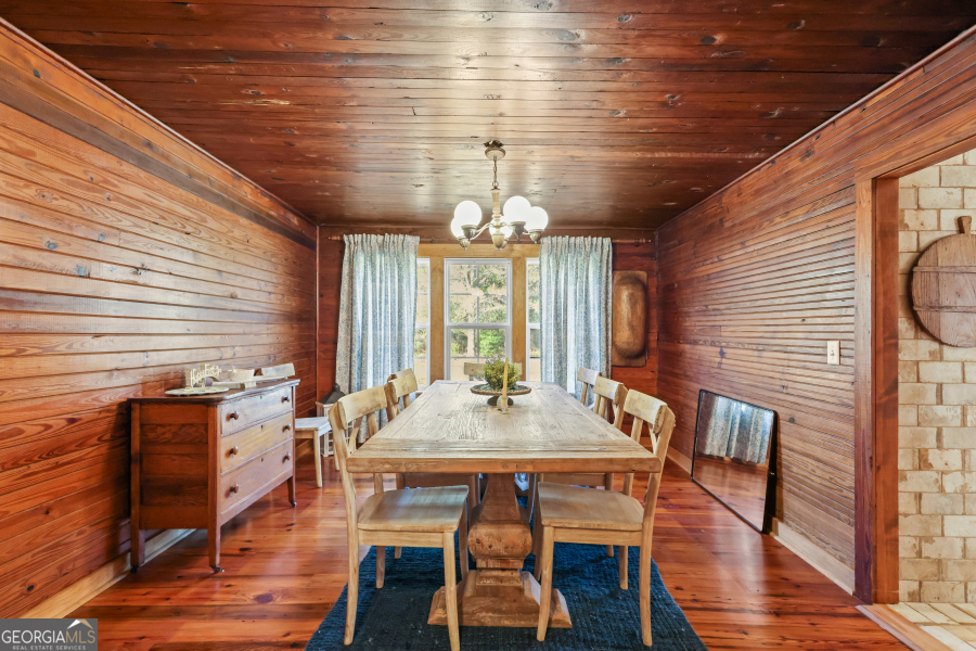 5466 Robbin Road Property Photo 33