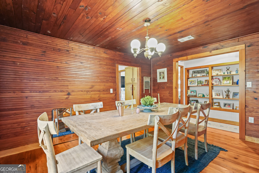 5466 Robbin Road Property Photo 34