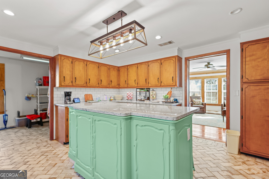 5466 Robbin Road Property Photo 36
