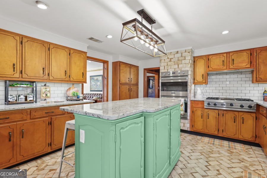 5466 Robbin Road Property Photo 37