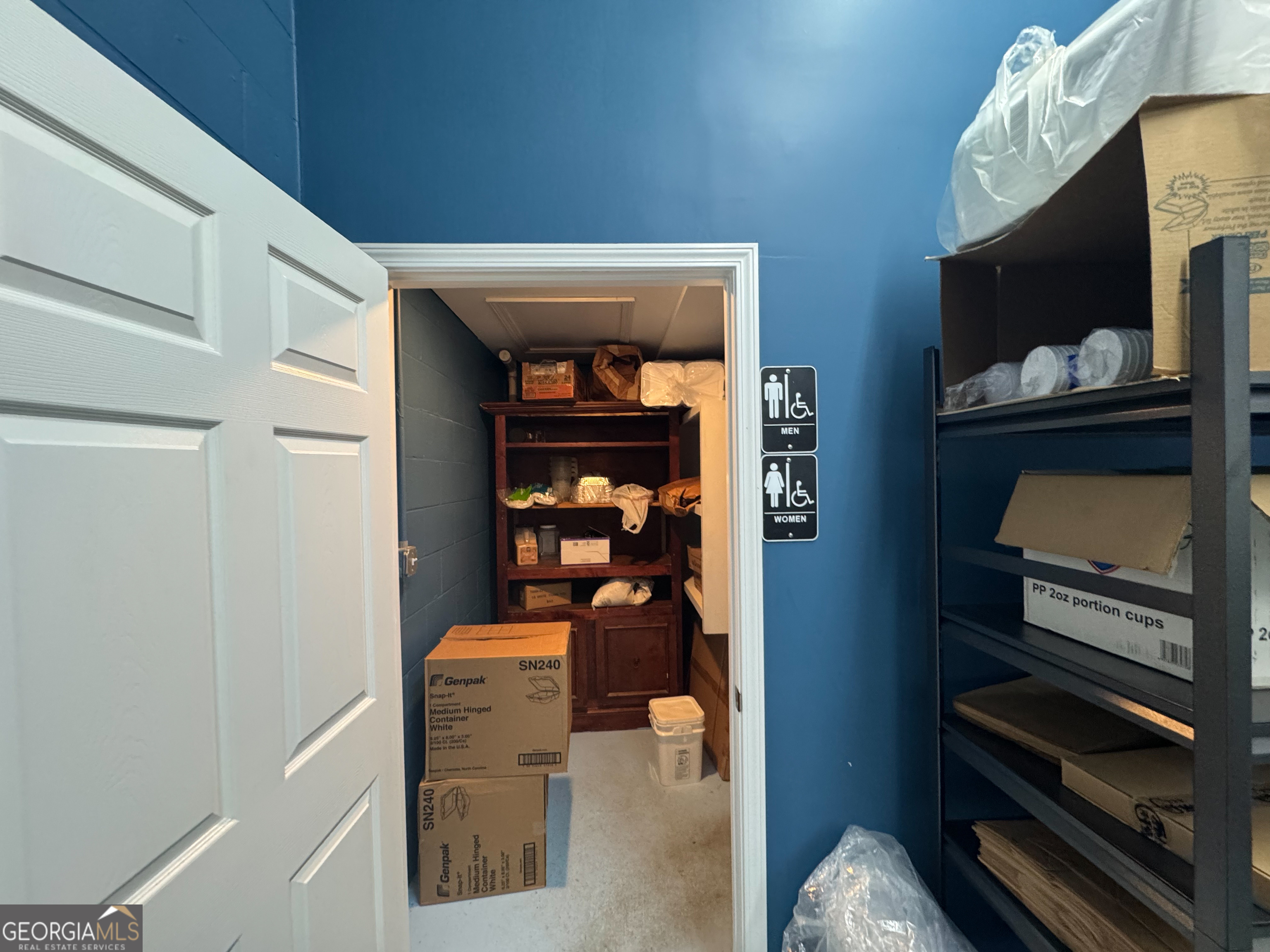 882 Northside Drive E Property Photo 12