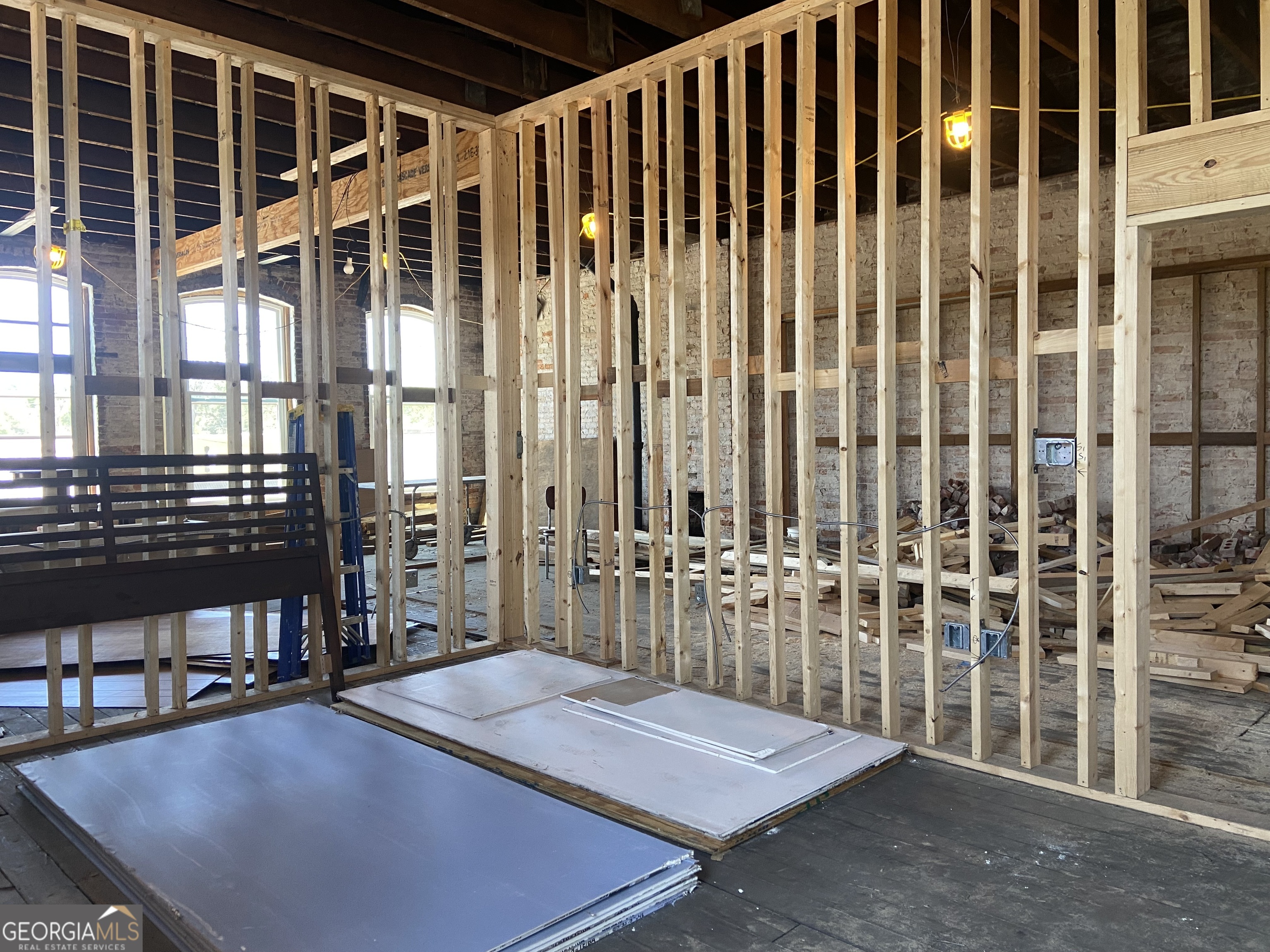 100 Sumter Street Property Photo 10