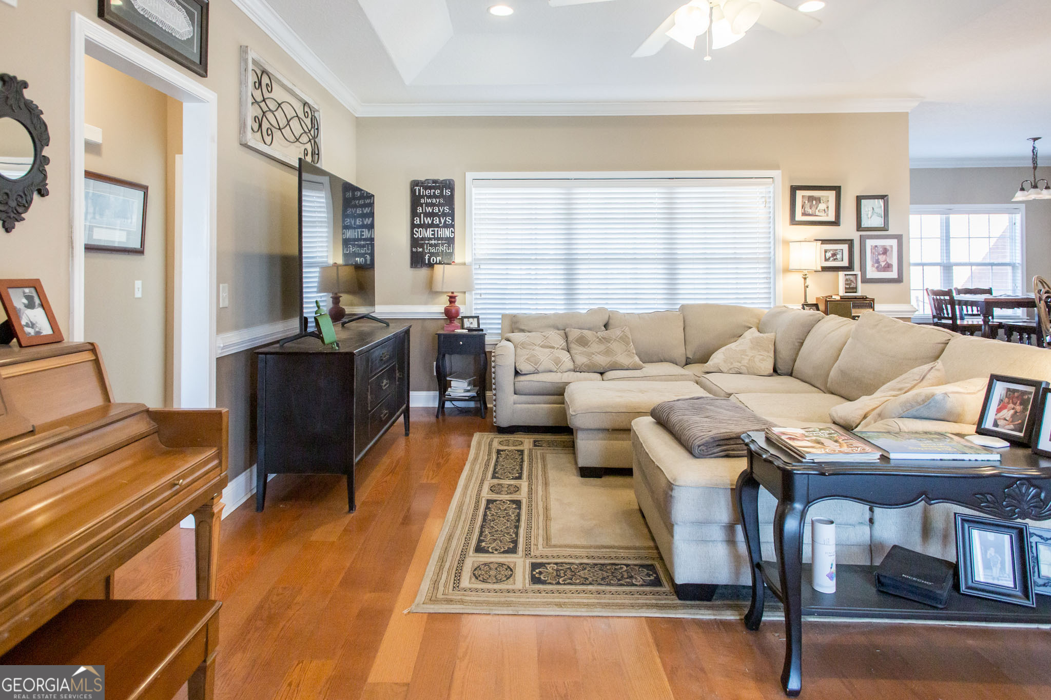 851 Carriage Lane Property Photo 4