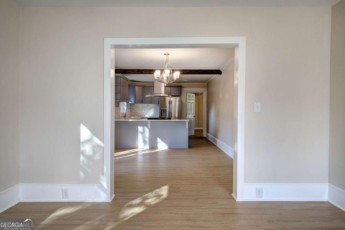 415 E 10th Street Property Photo 14