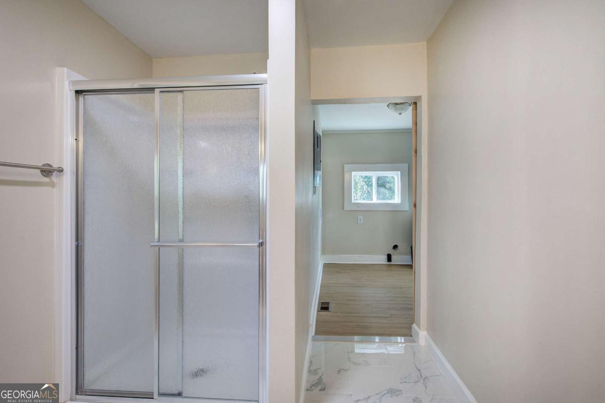 415 E 10th Street Property Photo 31