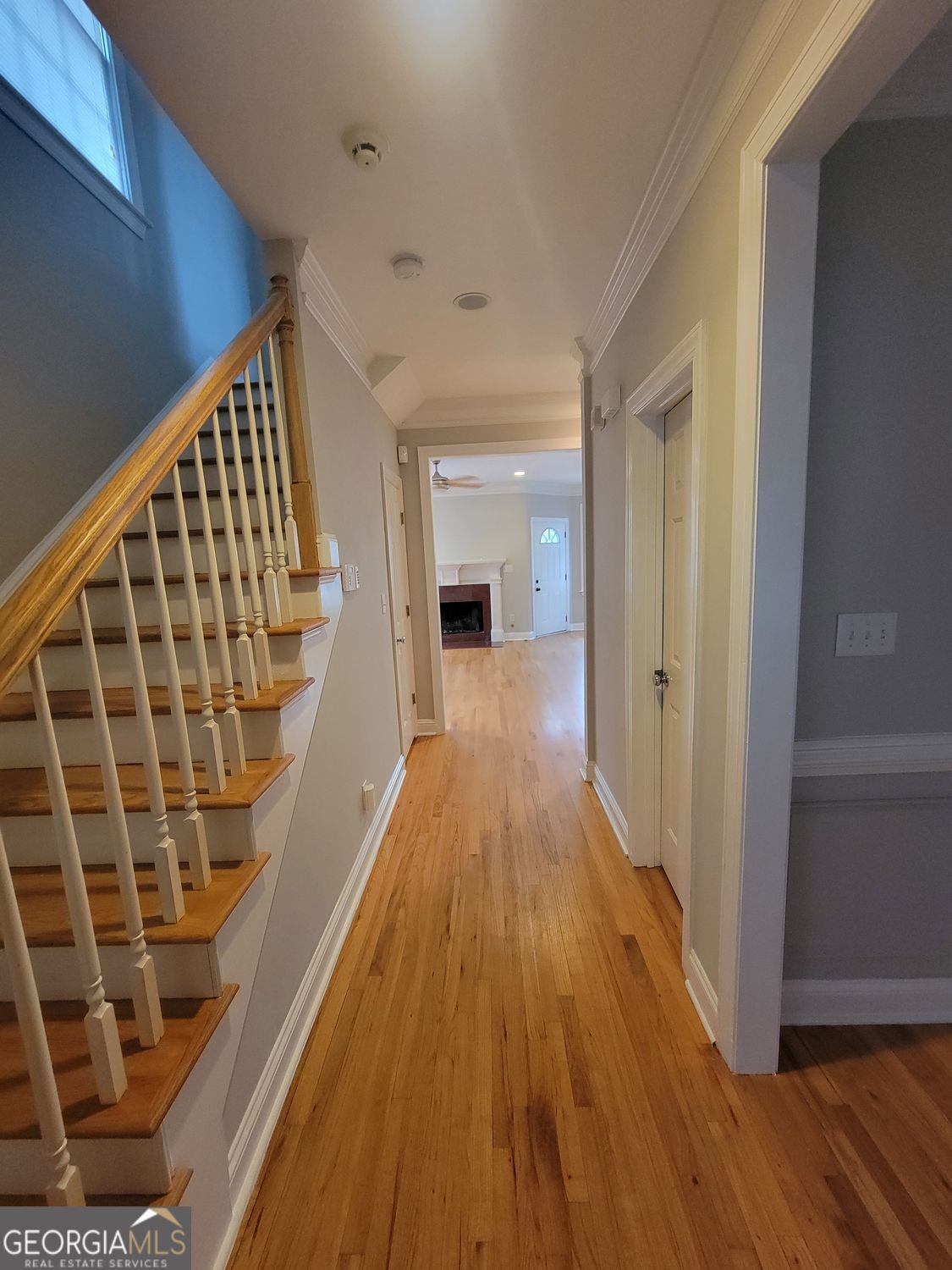 51 Little Street Se Property Photo 4