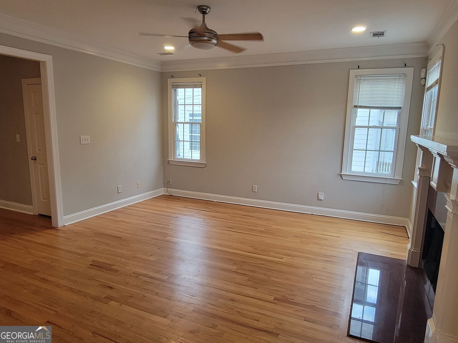 51 Little Street Se Property Photo 6