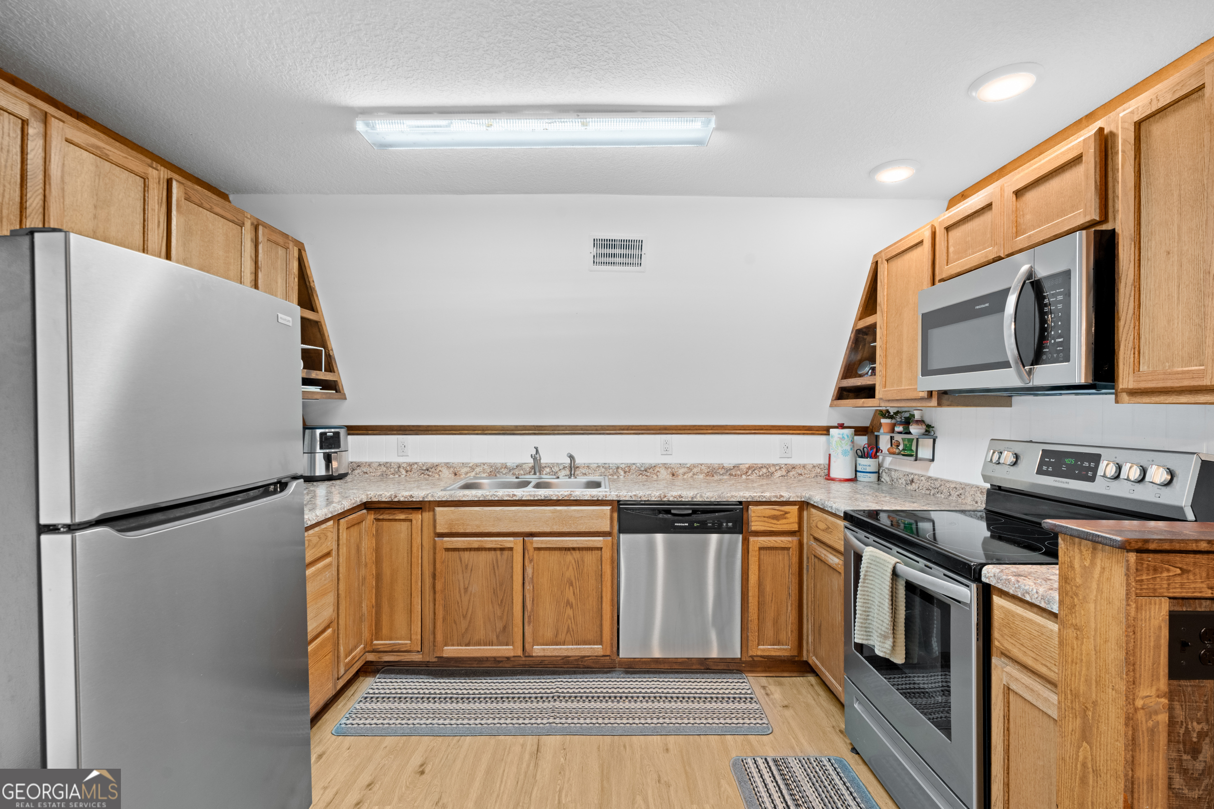 554 Mariners Way Property Photo 9