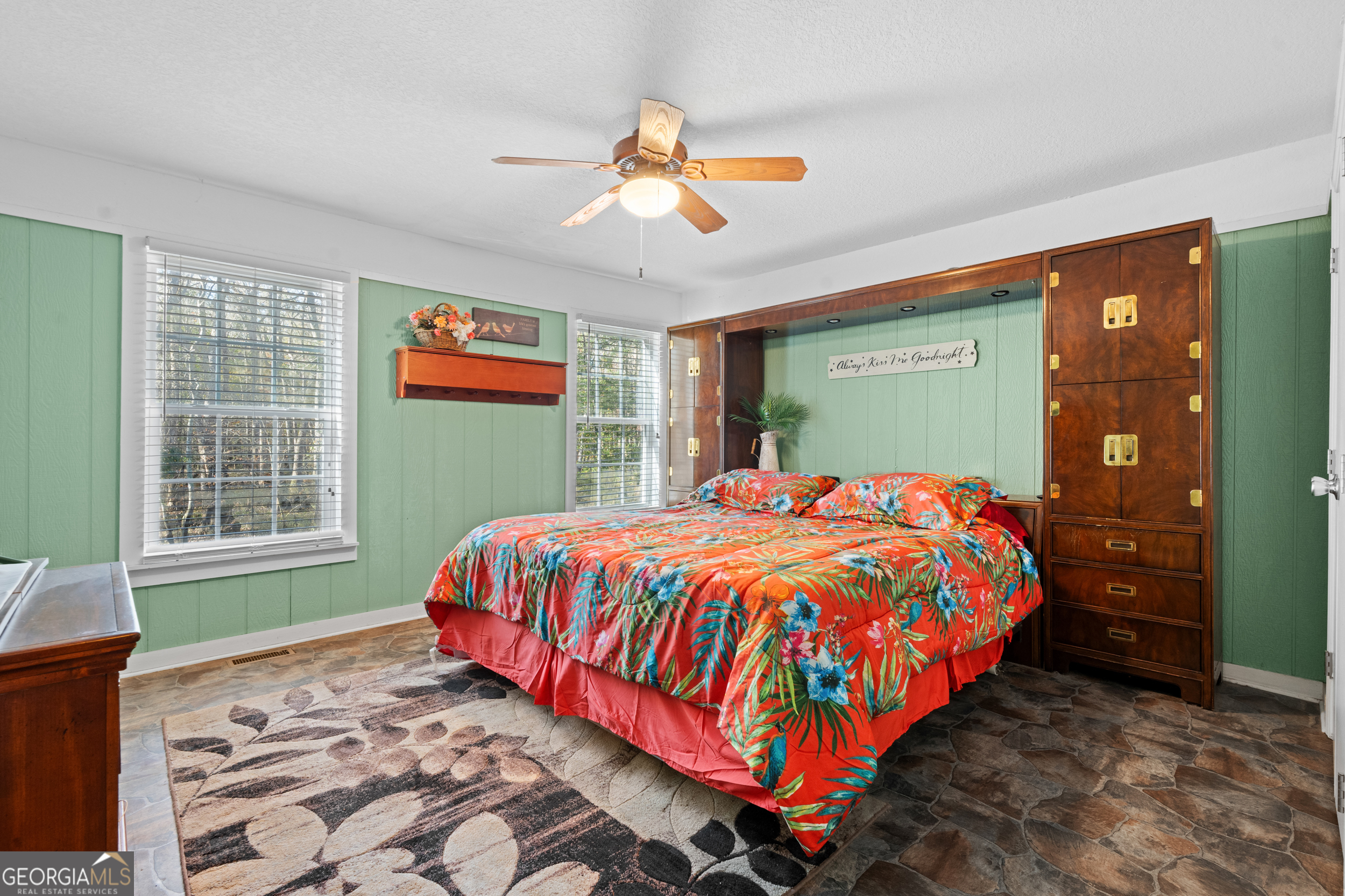 554 Mariners Way Property Photo 12