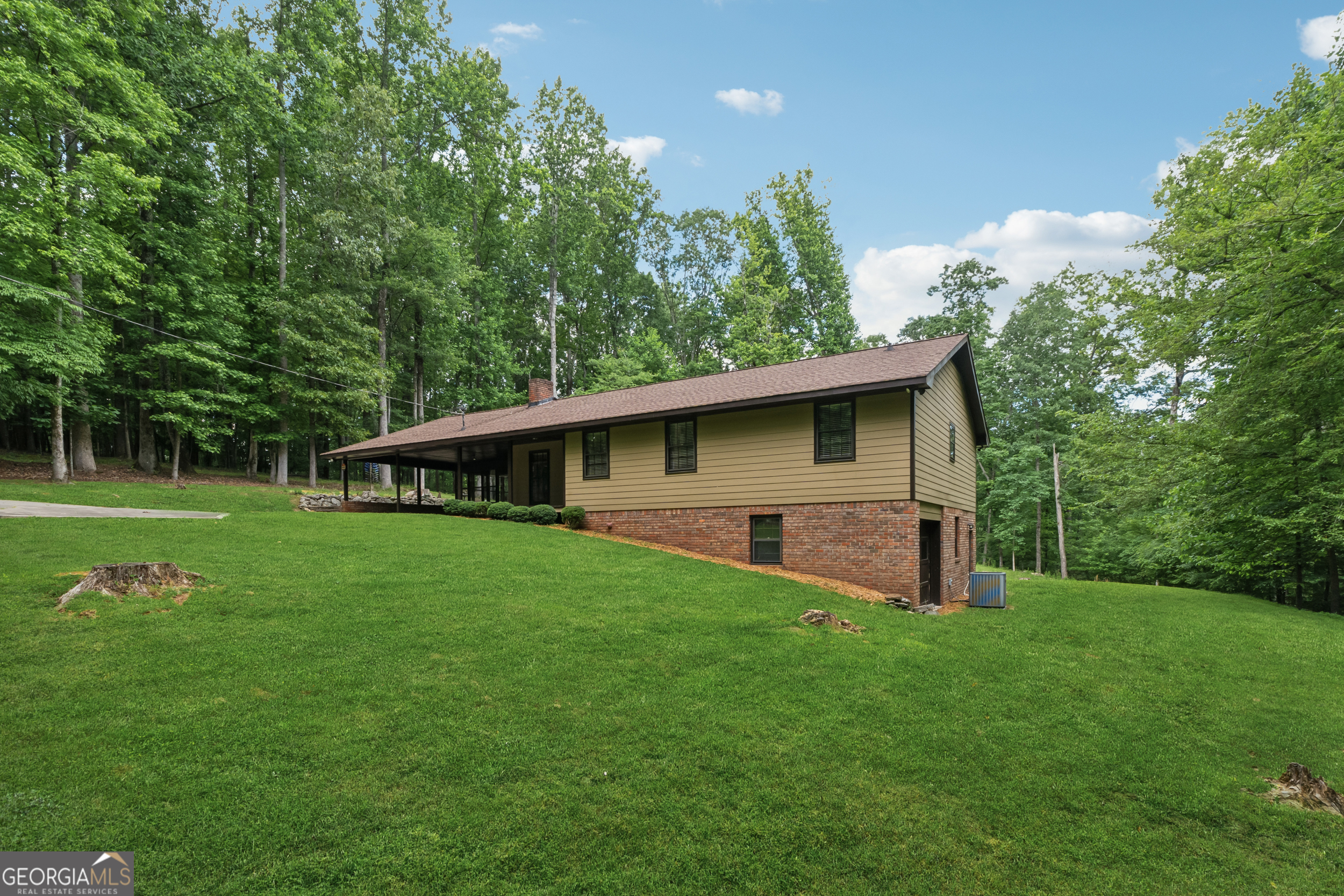 2270 Dinsmore Road Property Photo 7