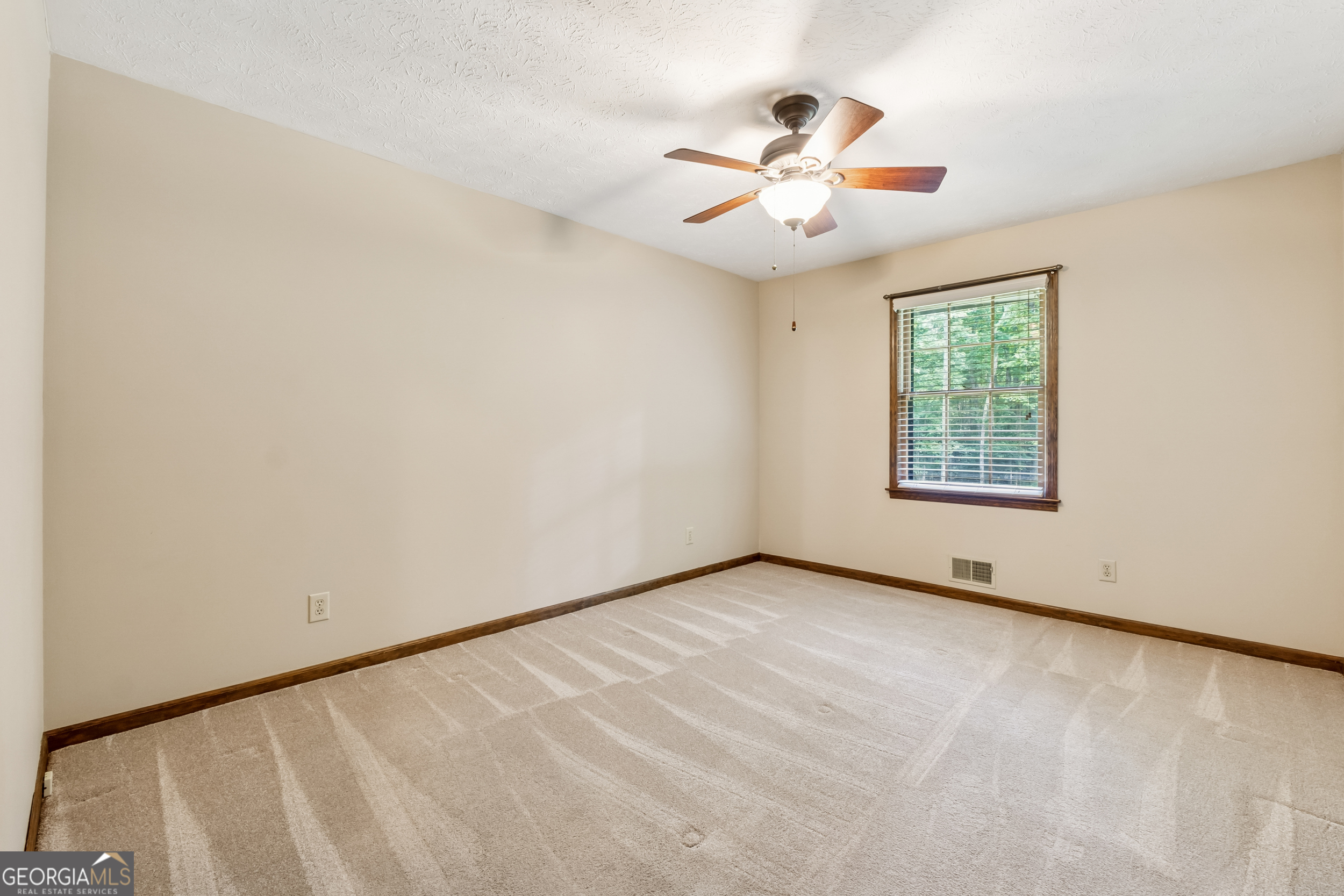2270 Dinsmore Road Property Photo 20