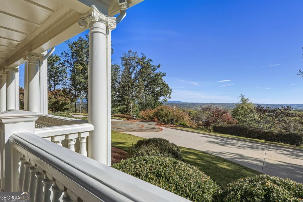 4620 Highland Drive Property Photo 11