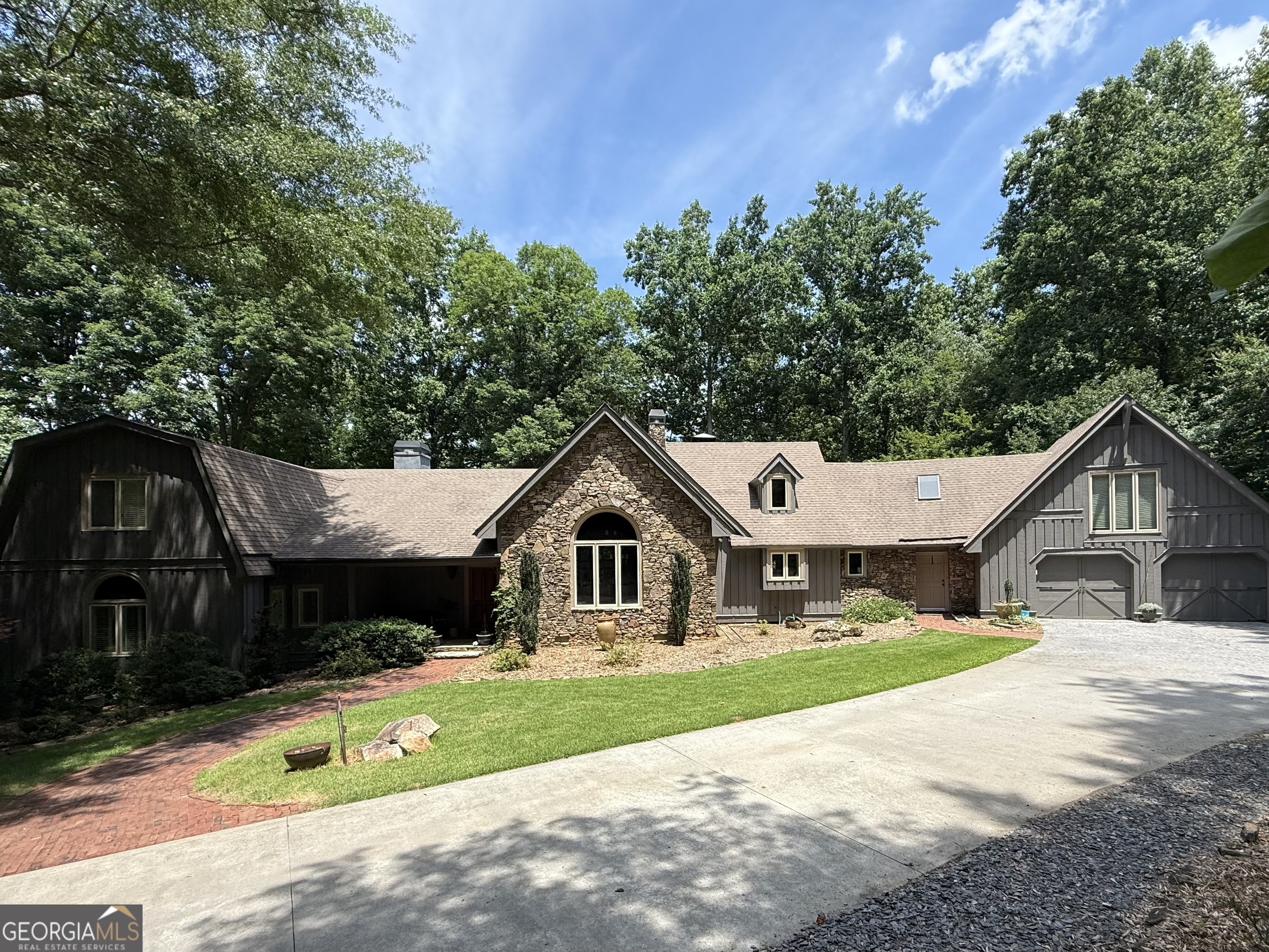 336 Tanglewood Drive Property Photo 1