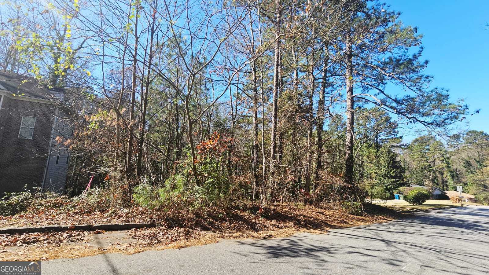 518 Waterford Road Nw Property Photo 2