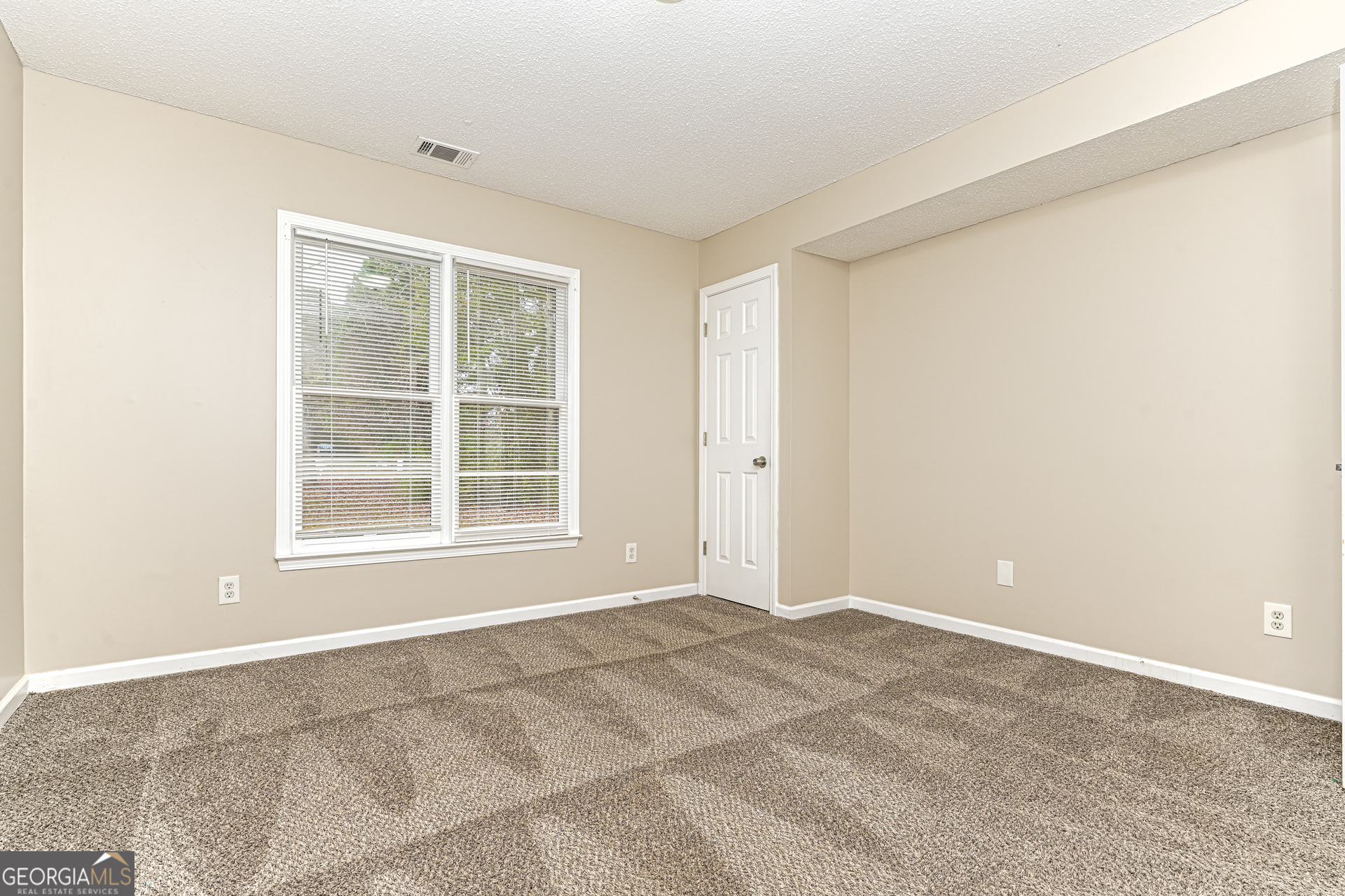 100 Red Maple Drive Property Photo 12