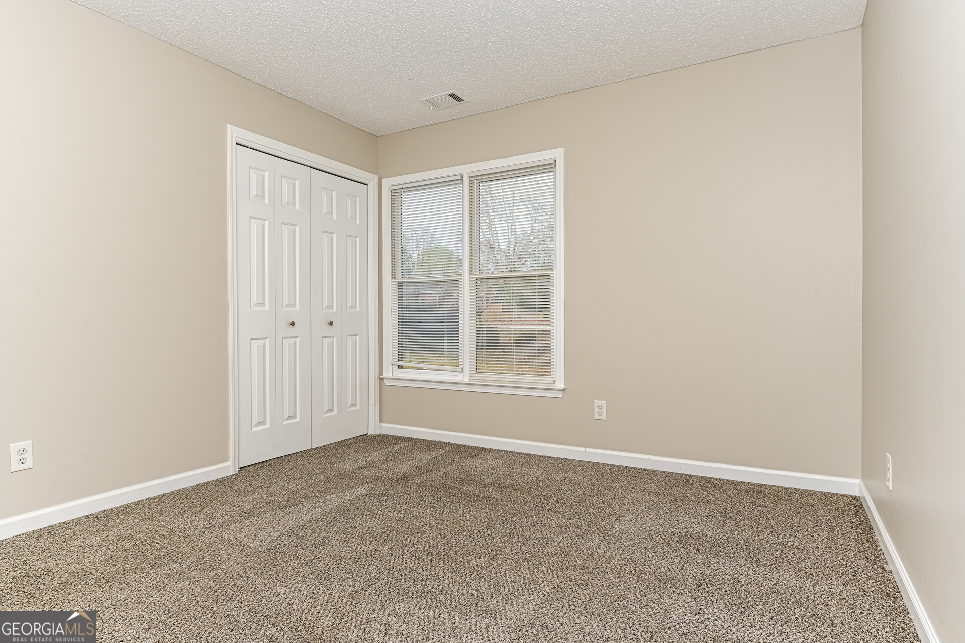 100 Red Maple Drive Property Photo 14