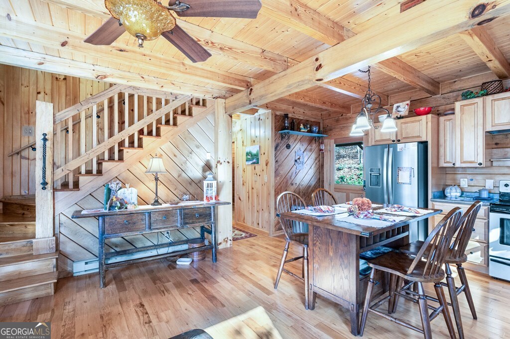 488 Smith Road Property Photo 4