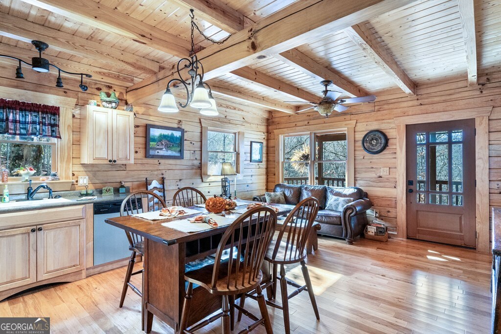488 Smith Road Property Photo 8