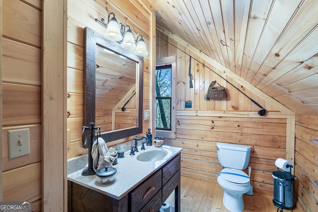 488 Smith Road Property Photo 15