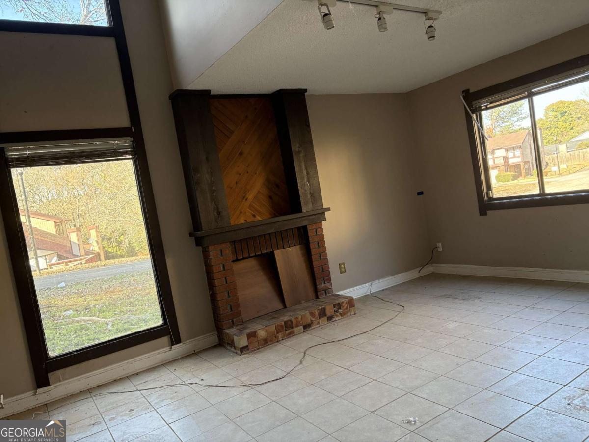 1121 Village Main Street Property Photo 10