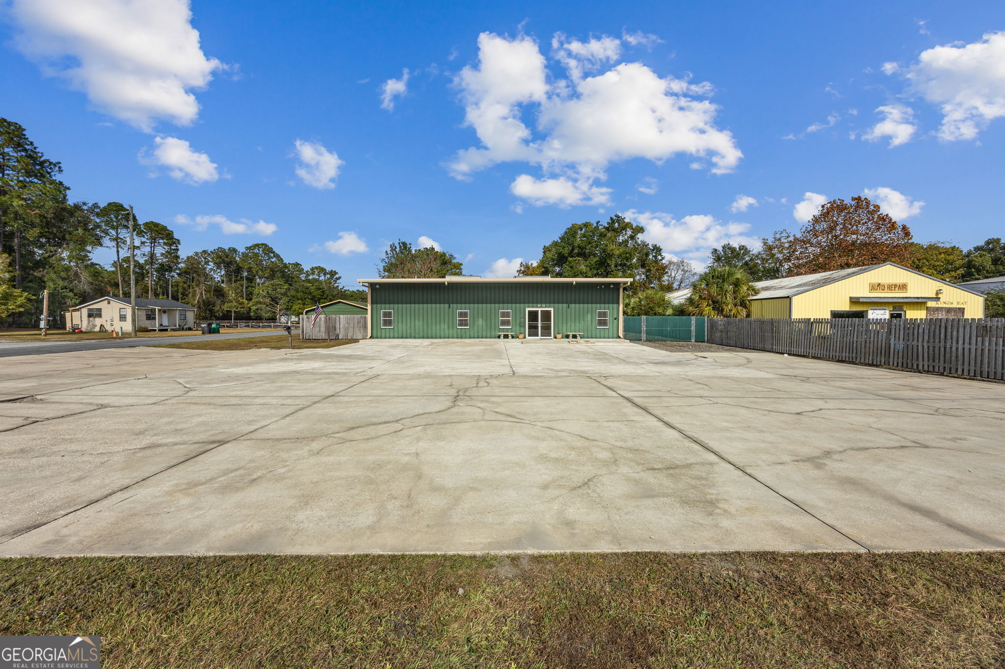 2110 Osborne Road Property Photo 2