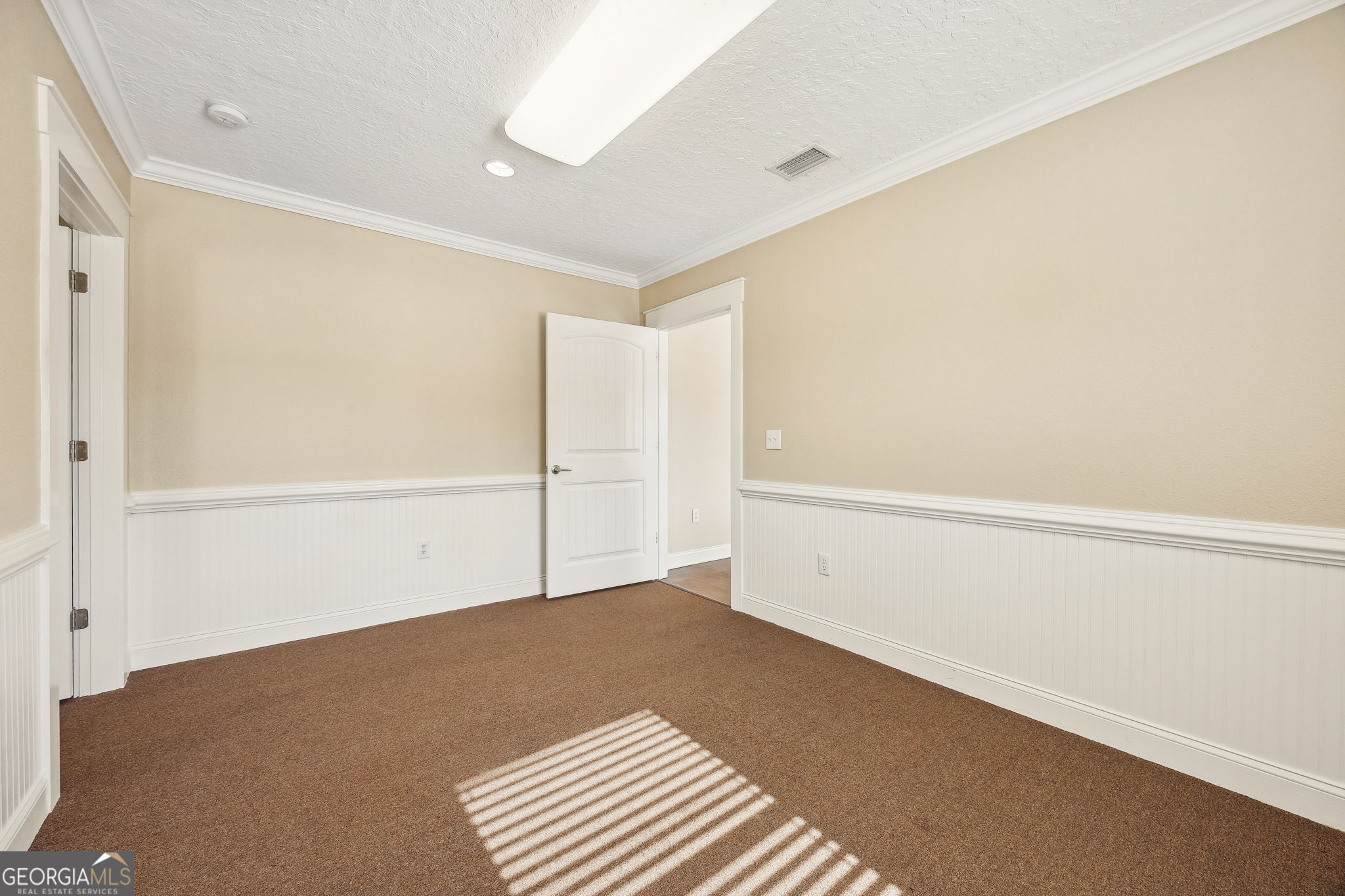 2110 Osborne Road Property Photo 20