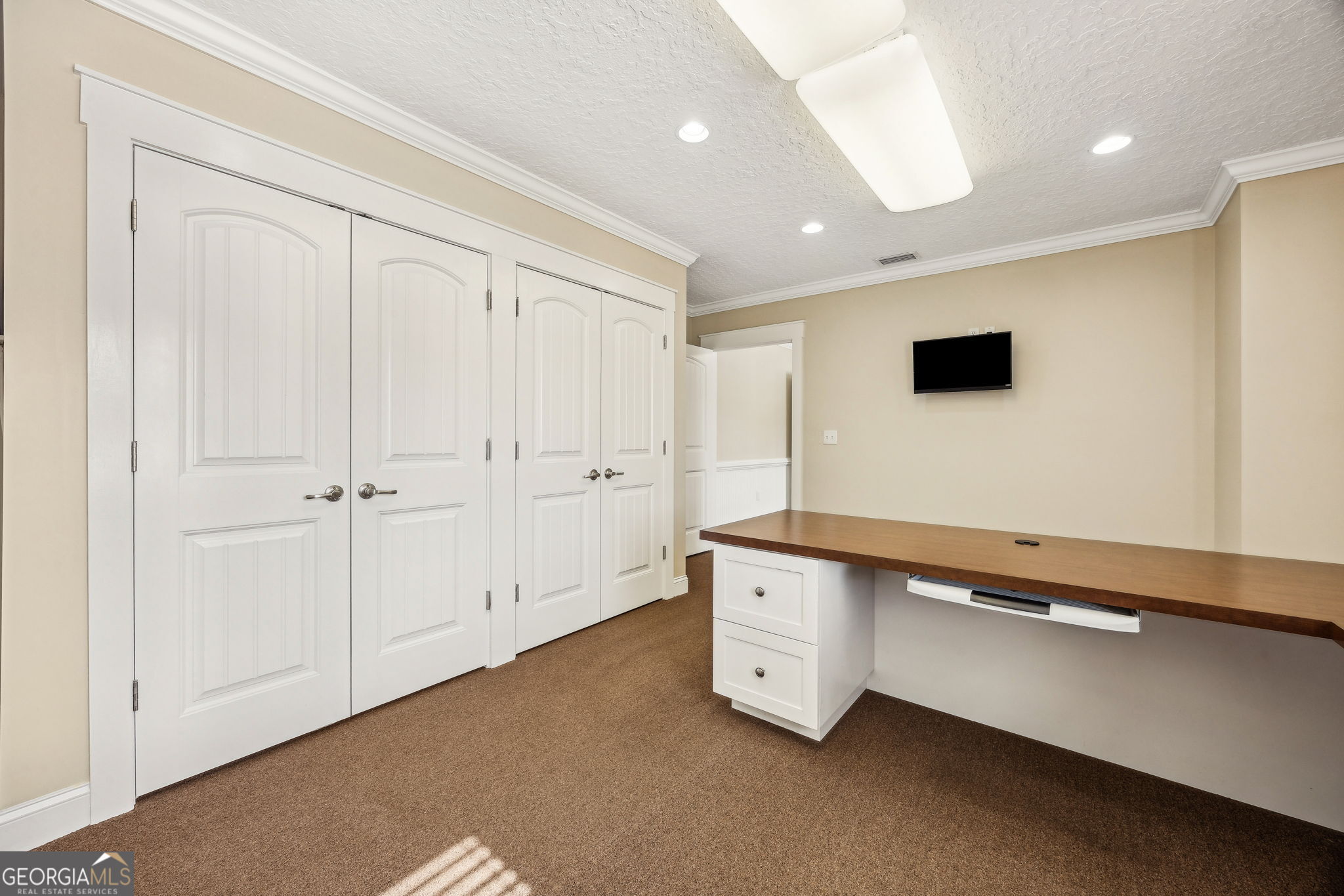 2110 Osborne Road Property Photo 25