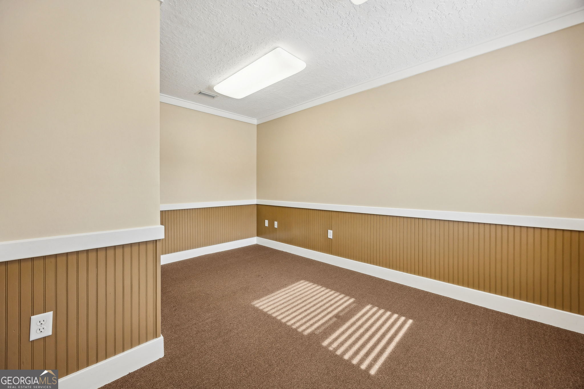 2110 Osborne Road Property Photo 27