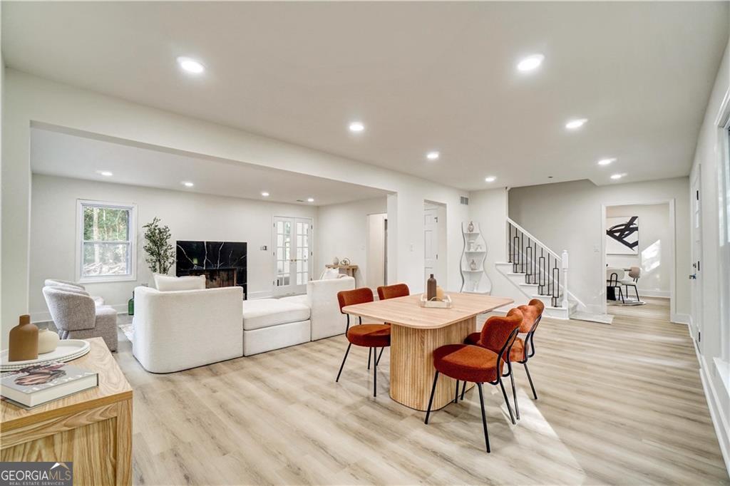 1414 Logan Circle Property Photo 4