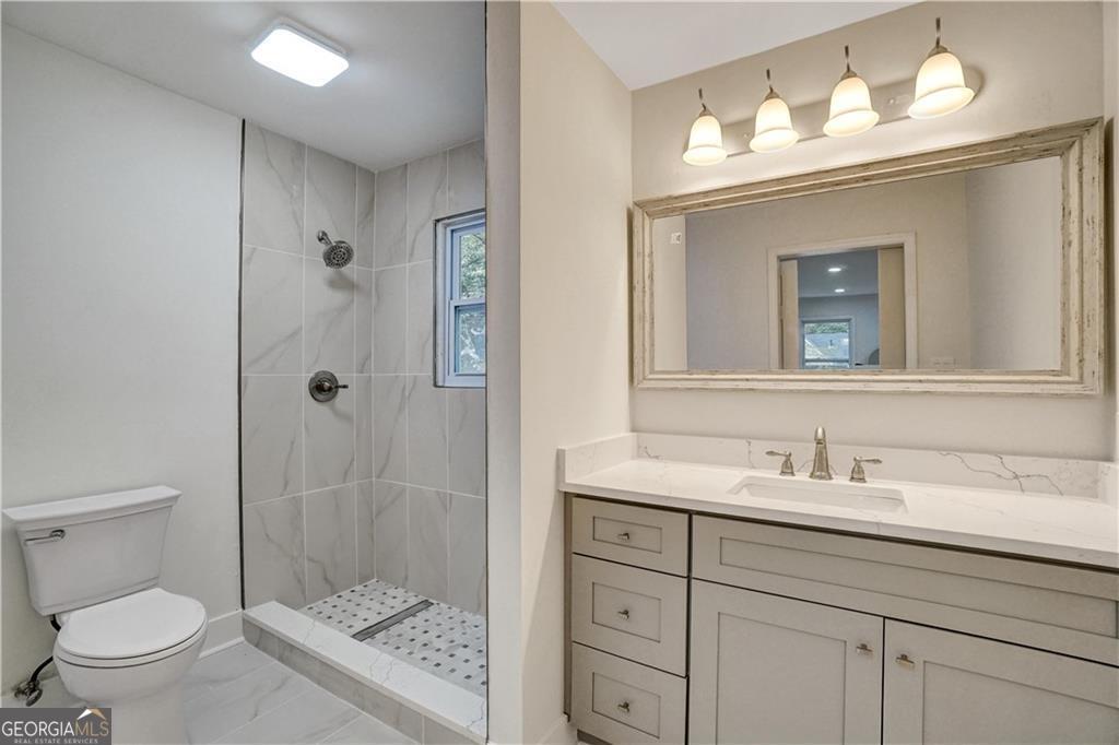 1414 Logan Circle Property Photo 10