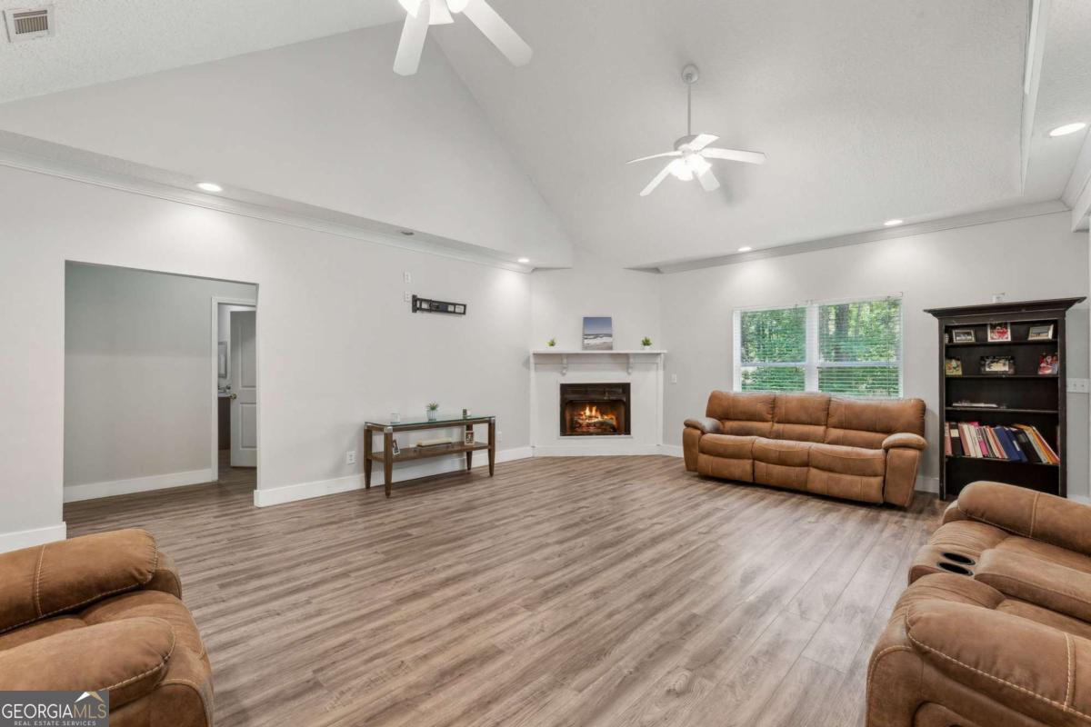 389 Magnolia Drive Property Photo 14