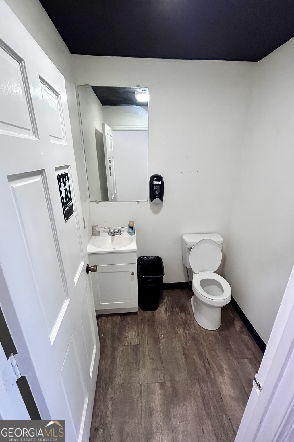 208 E Walnut Avenue Property Photo 14