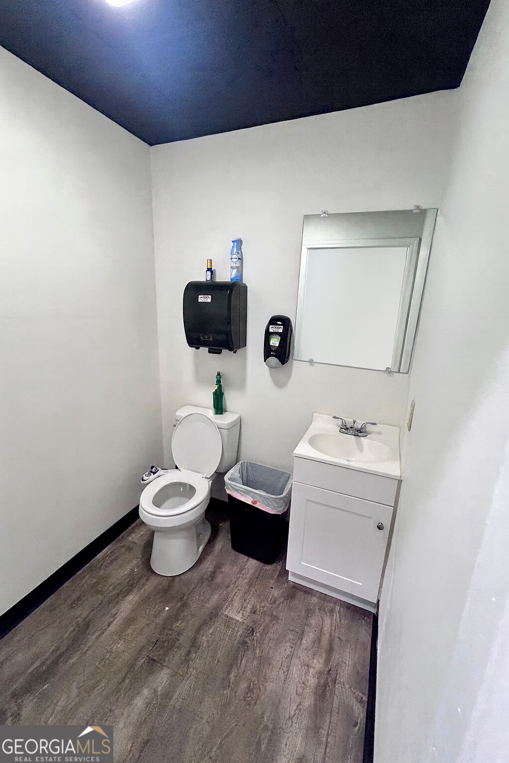 208 E Walnut Avenue Property Photo 15
